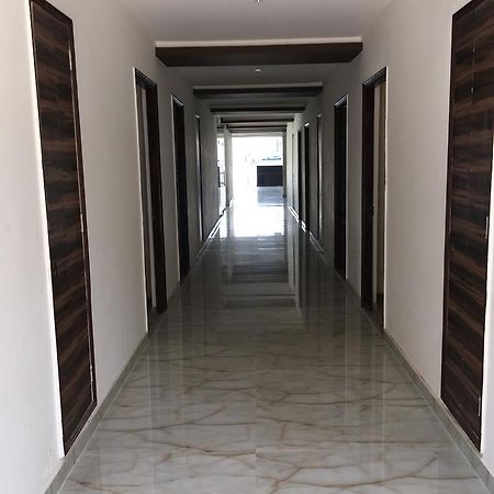 Hotel Vrindavan Sultānpur Exterior foto