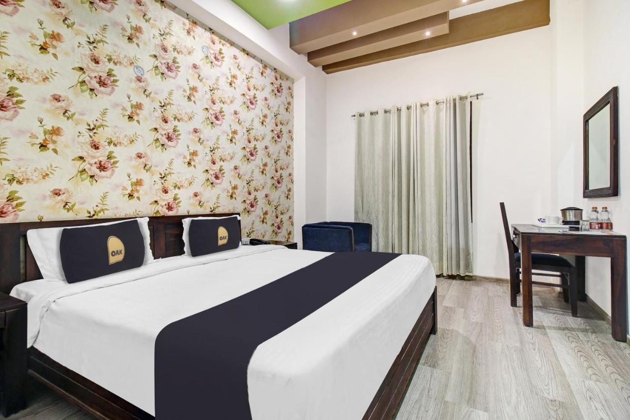 Hotel Vrindavan Sultānpur Exterior foto