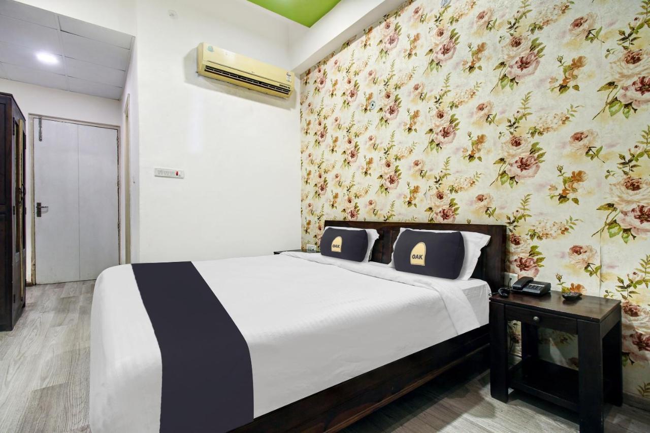 Hotel Vrindavan Sultānpur Exterior foto