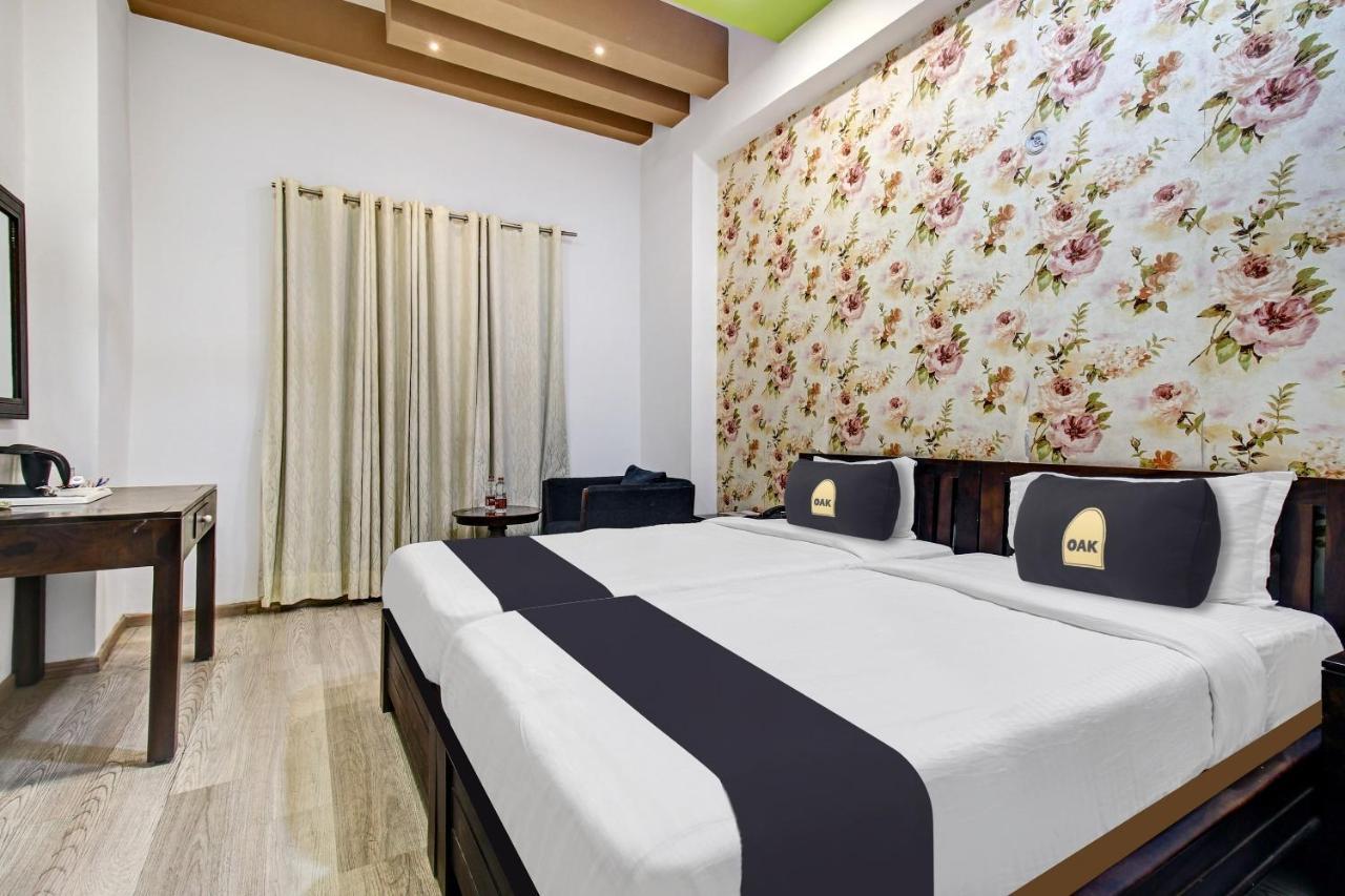 Hotel Vrindavan Sultānpur Exterior foto