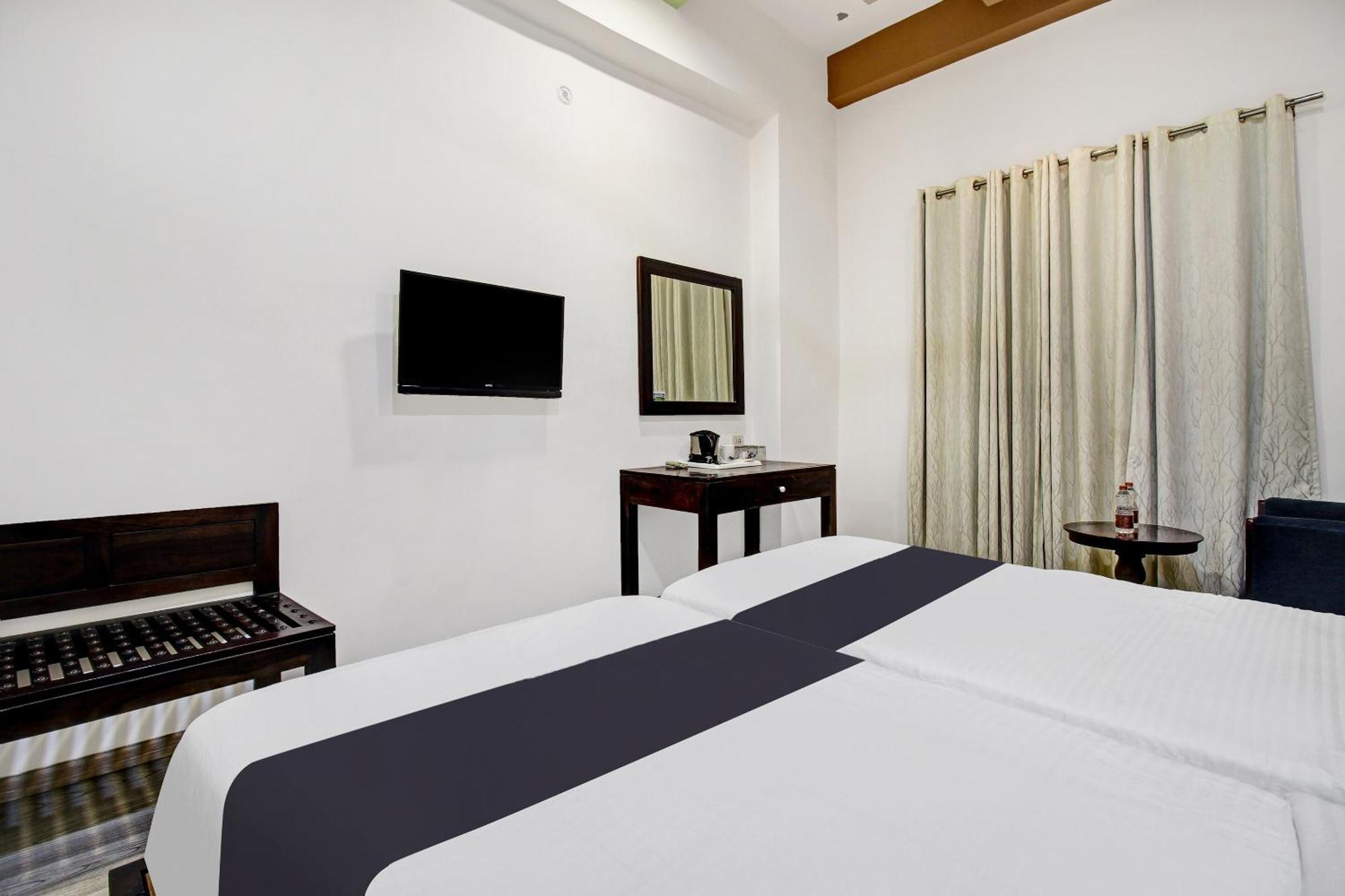Hotel Vrindavan Sultānpur Exterior foto