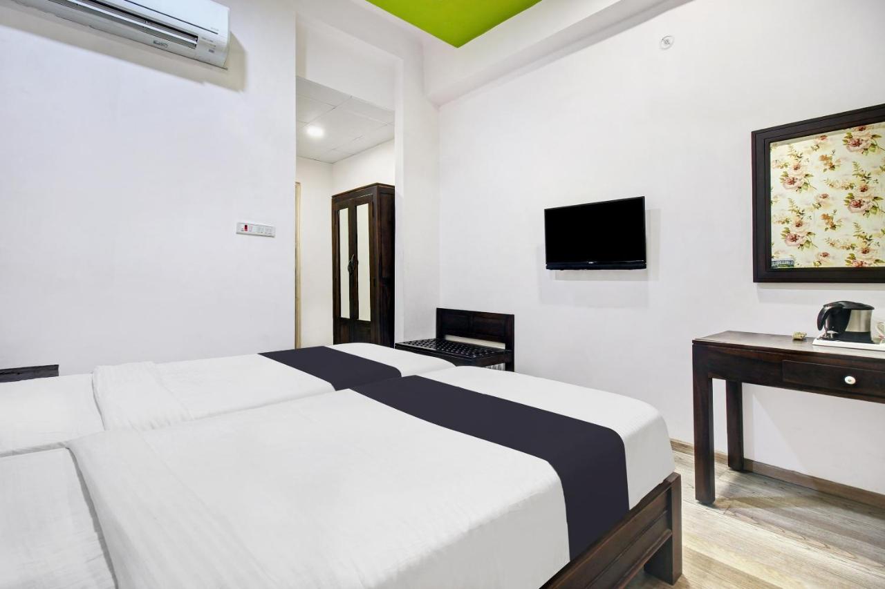 Hotel Vrindavan Sultānpur Exterior foto