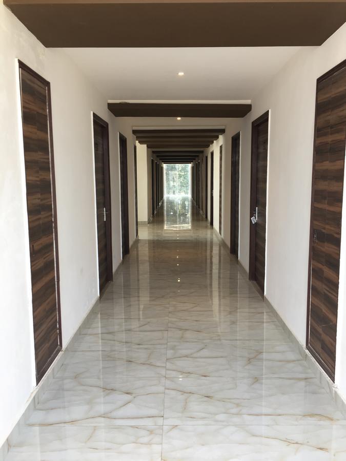 Hotel Vrindavan Sultānpur Exterior foto